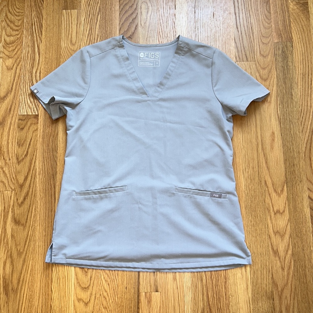 Figs Casma Scrub Top in Cement